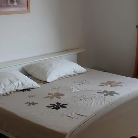 In Preko With Terrace, Air Conditioning, Wi-fi, Washing Machine