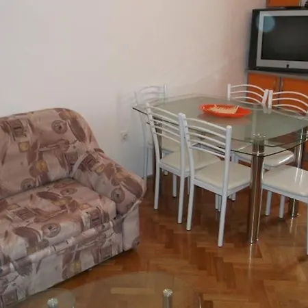 In Preko With Terrace, Air Conditioning, Wi-fi, Washing Machine Appartement *
